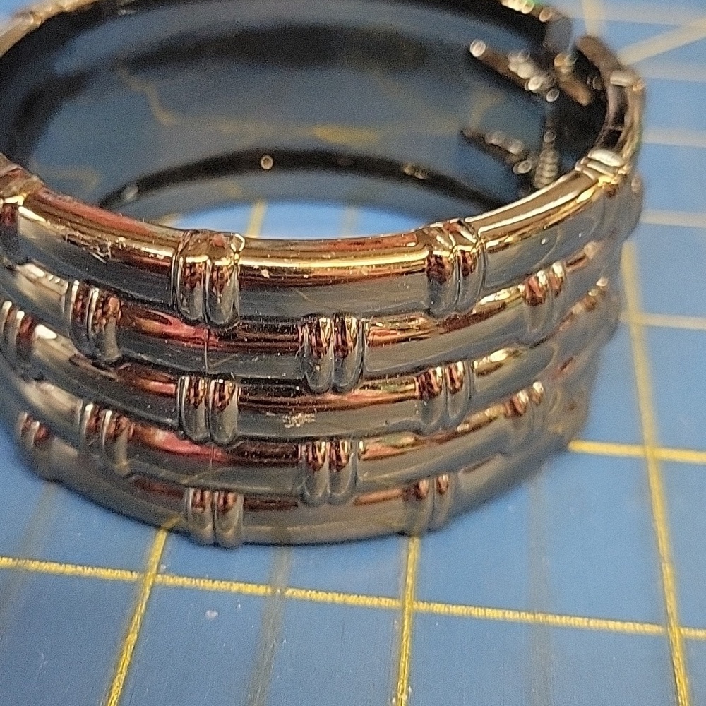 Dark Silver Textured Lightweight Plastic Bangle Bracelet New
